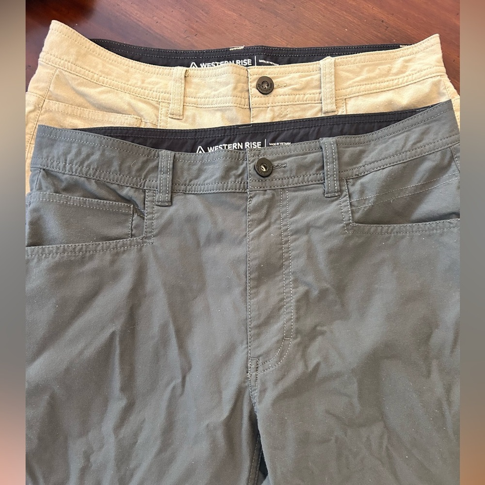 Western Rise Evolution men’s chino khaki Gray pants size 31 lot